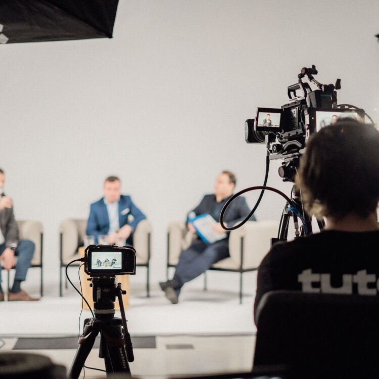 Konferencja branżowa transmisja